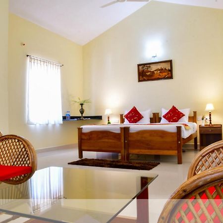 Cauvery Suites Madikeri Exterior foto