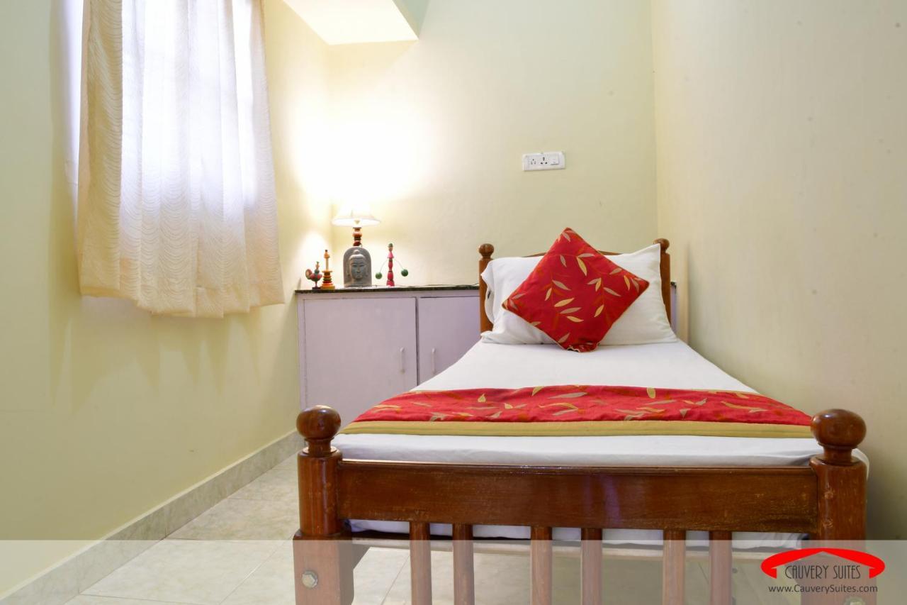 Cauvery Suites Madikeri Exterior foto